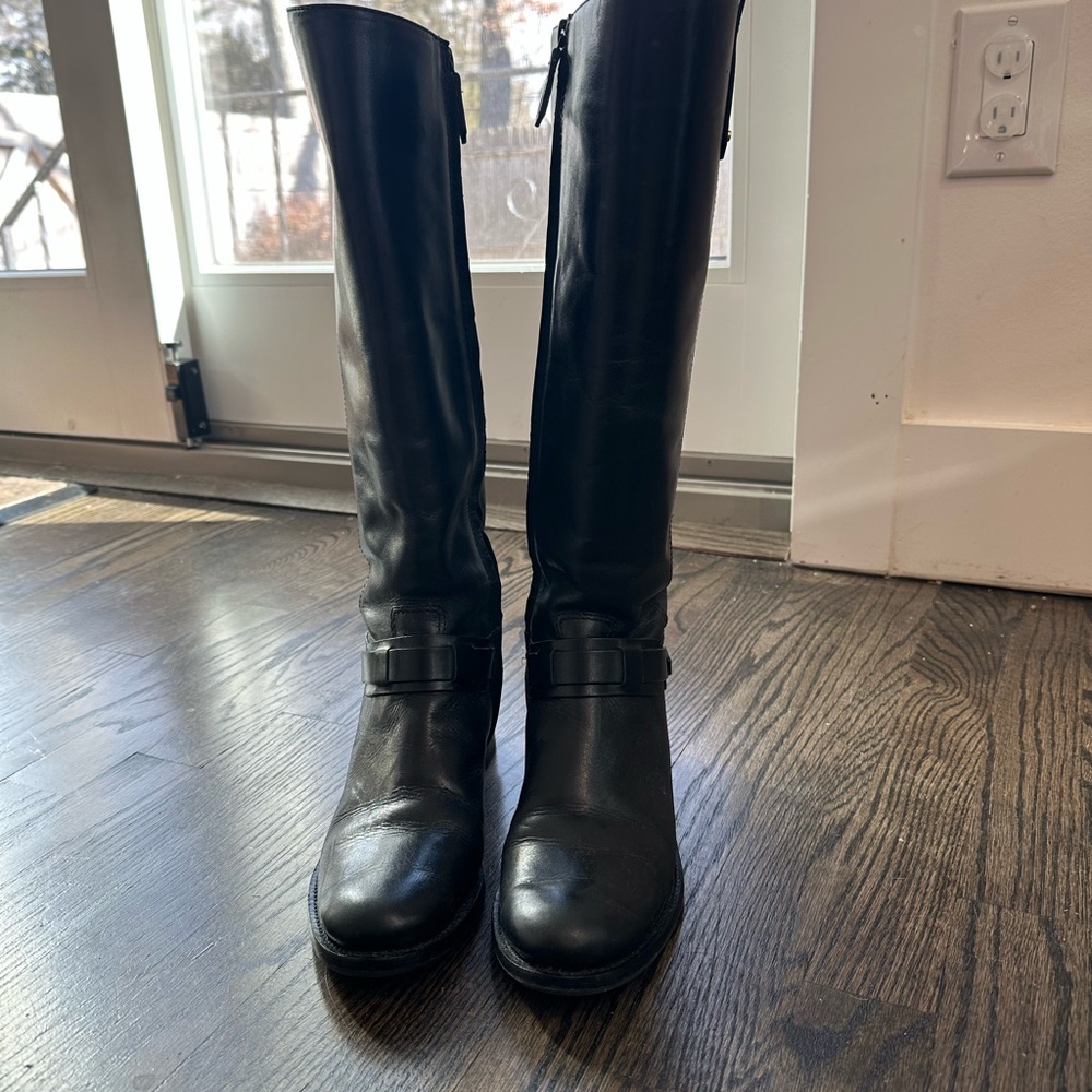 Tory Burch Boots with Leather Finish